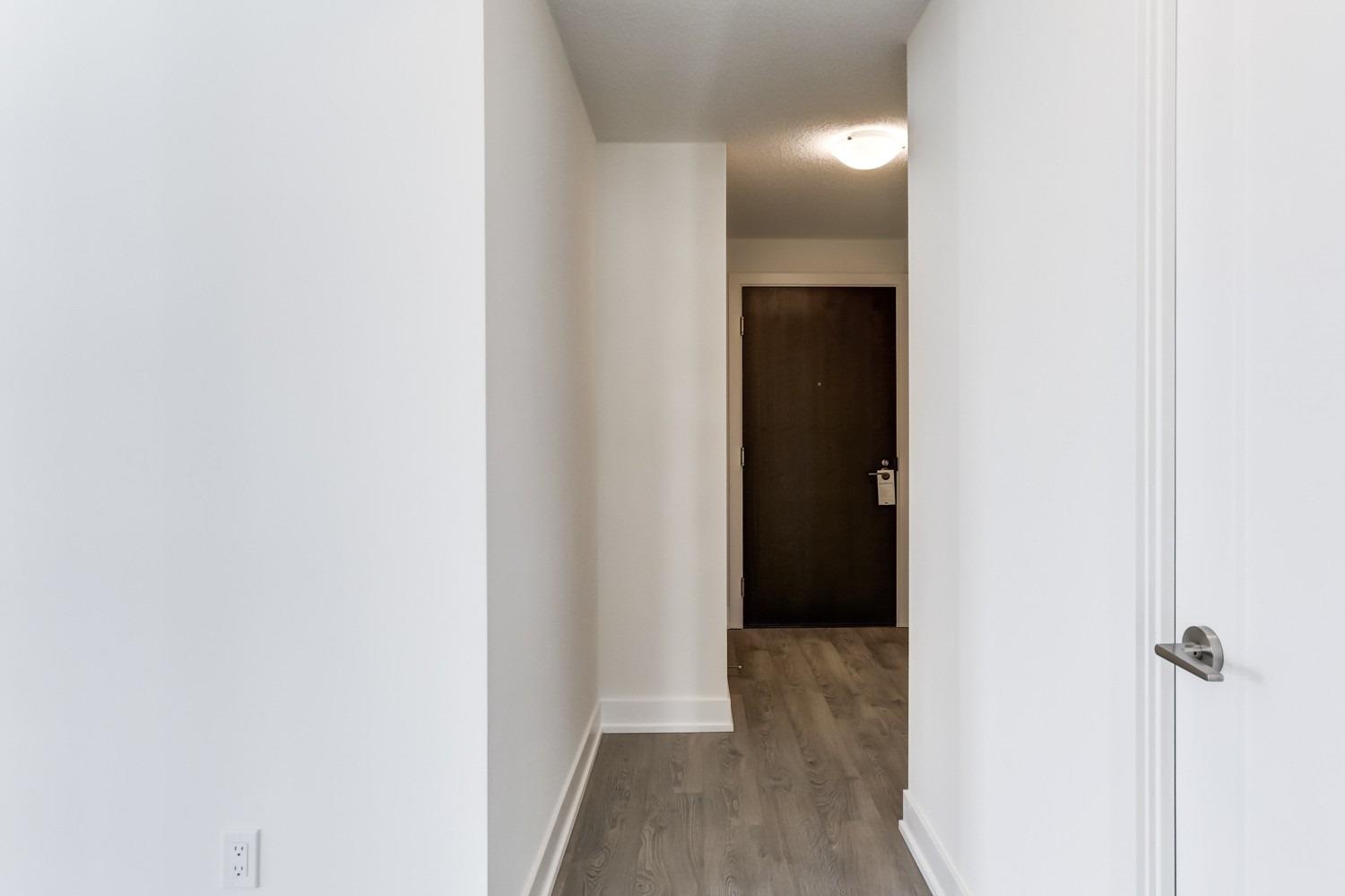 9 Mabelle Ave, #2822