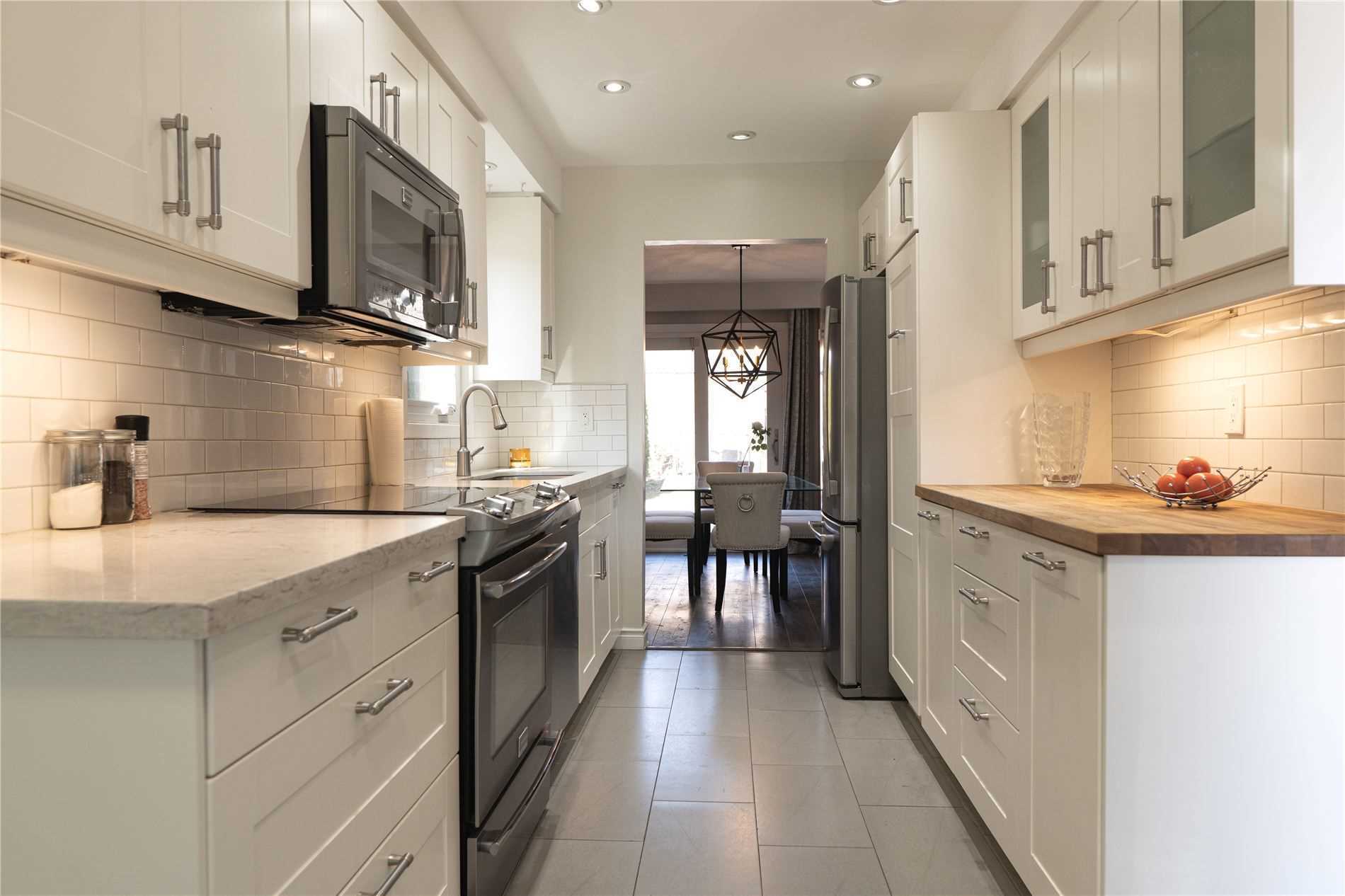 25 Hockley Path