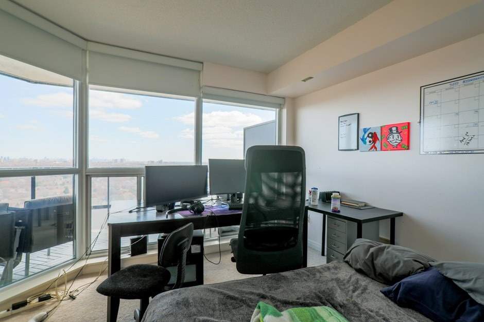 220 Forum Dr, #1313