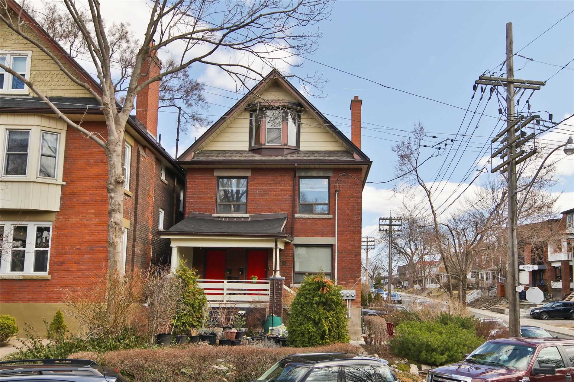 689 Indian Rd