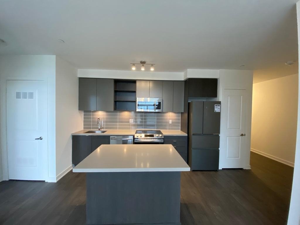 4699 Glen Erin Dr, #107