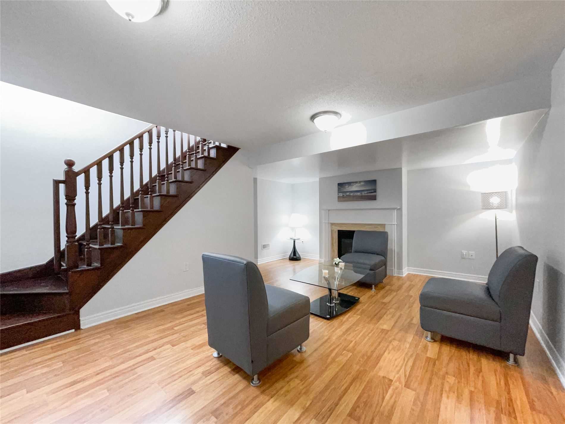 16 Aspenview Ave