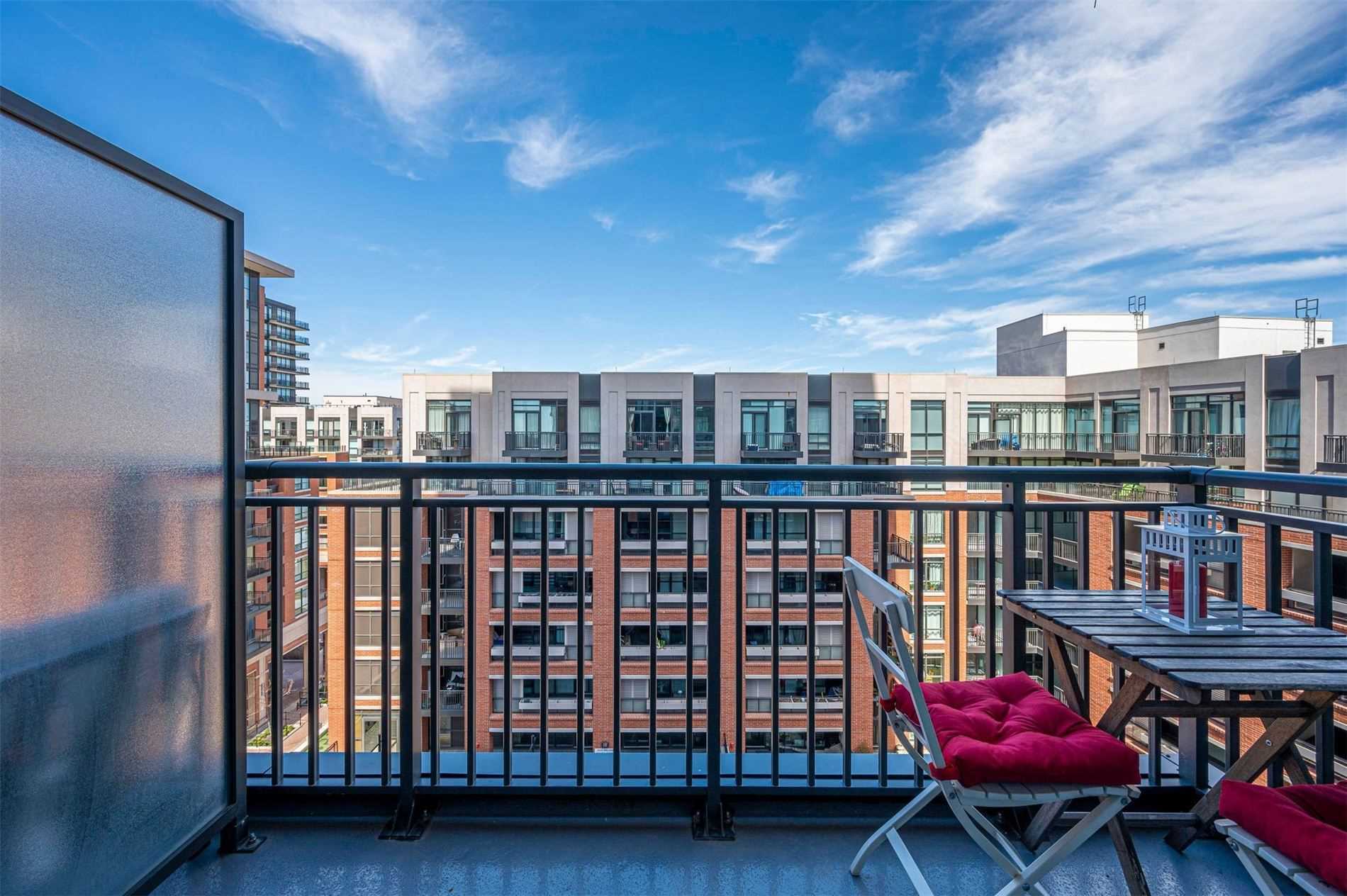 800 Lawrence Ave W, #822