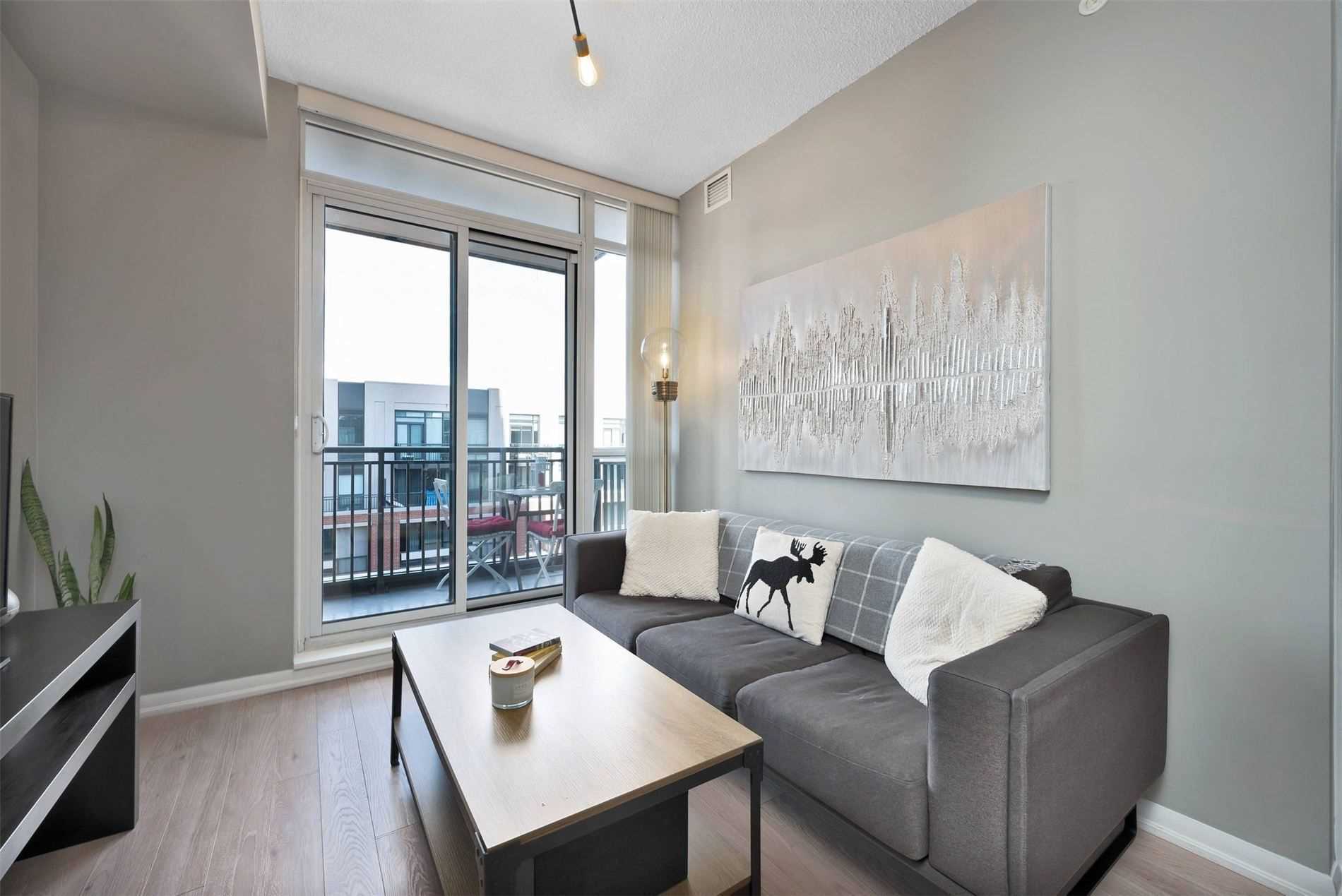 800 Lawrence Ave W, #822