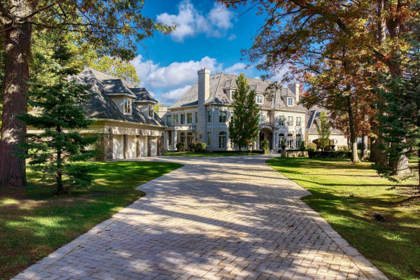 1343 Blythe Rd, Mississauga