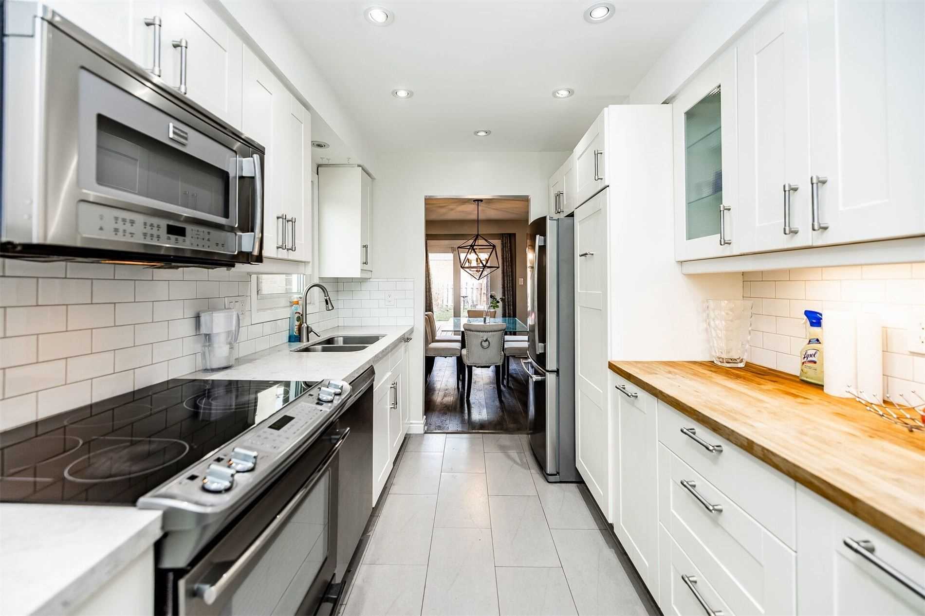 25 Hockley Path