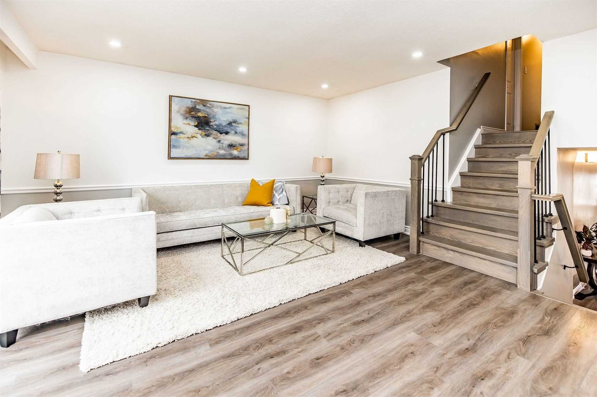 25 Hockley Path