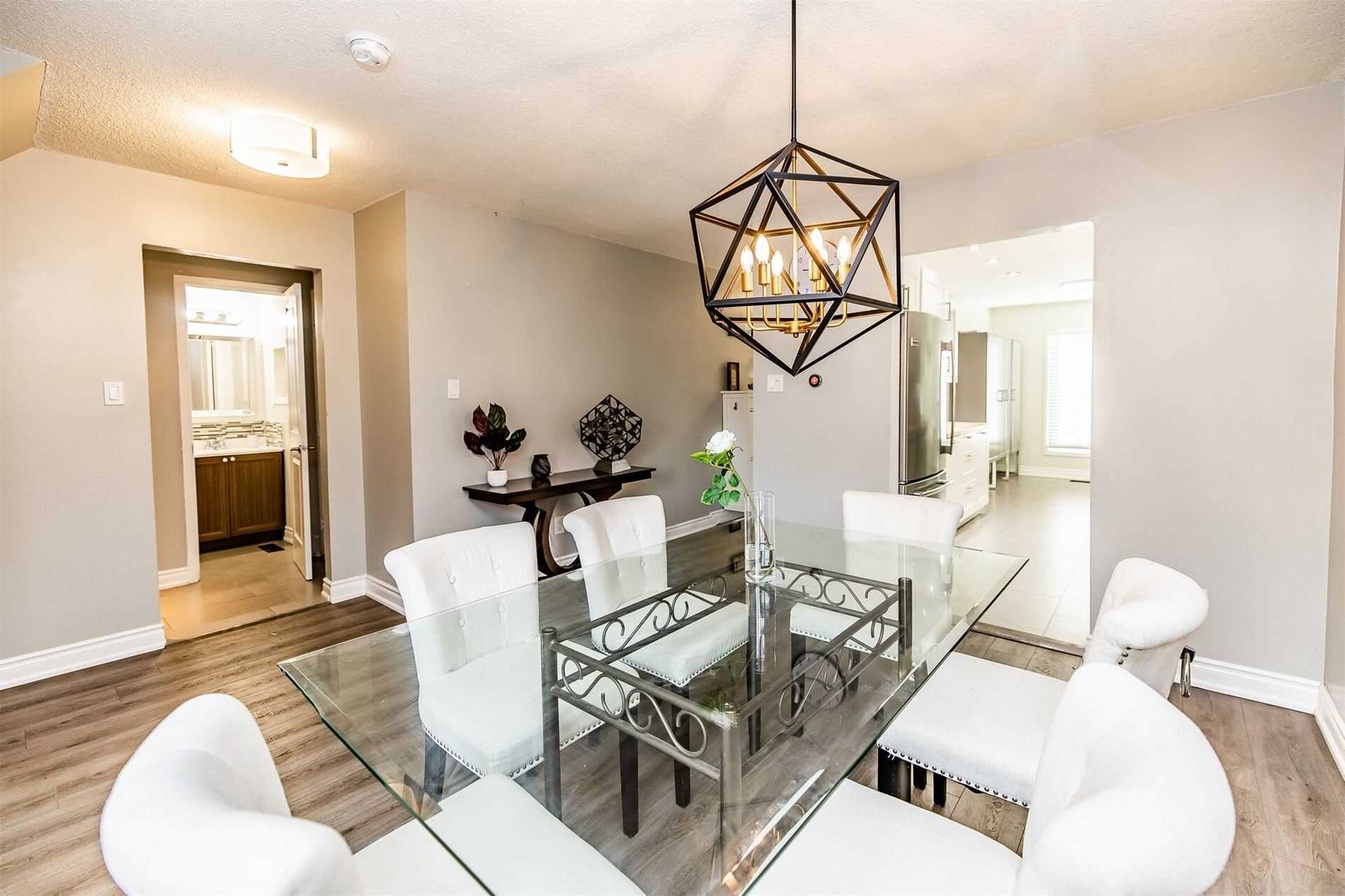 25 Hockley Path