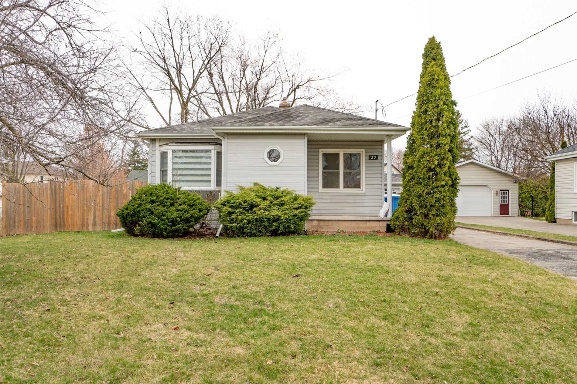 27 John St