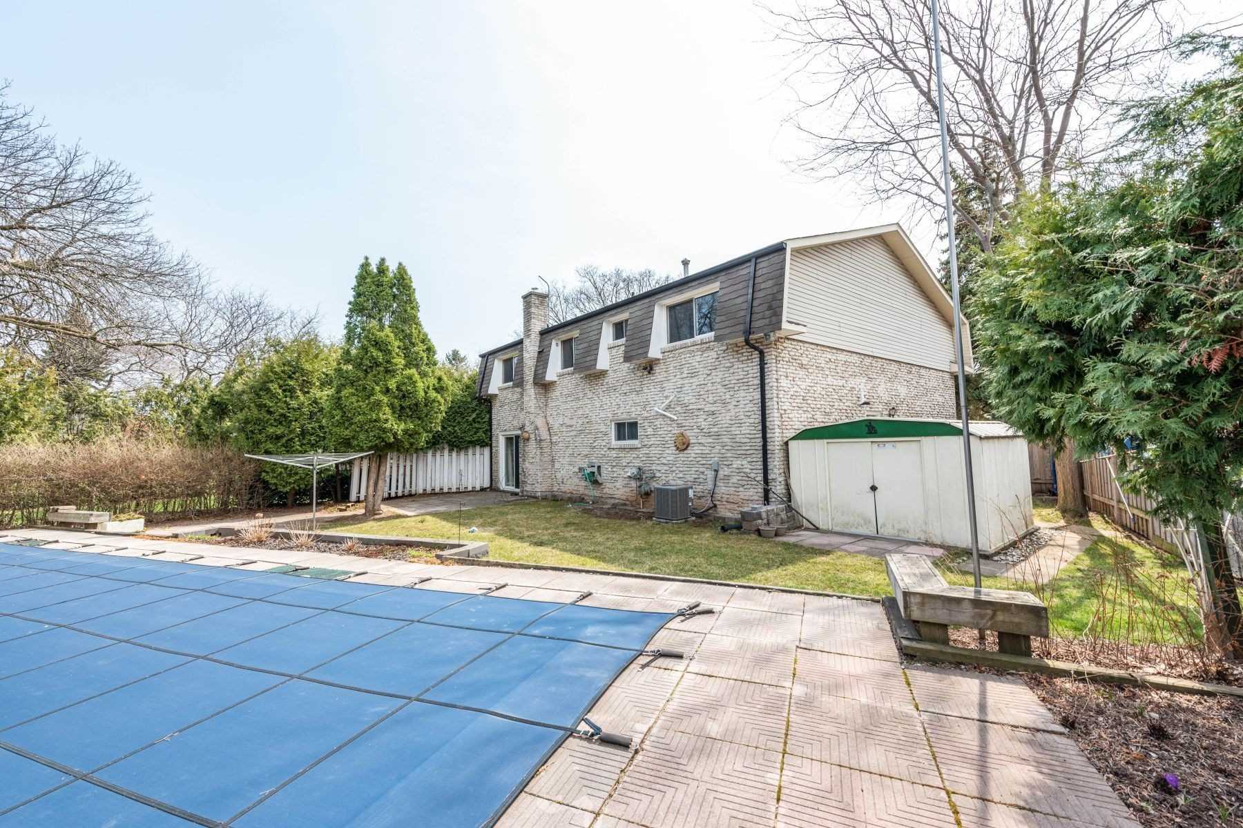 2483 Yarmouth Cres