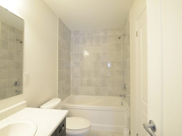 1541 Gainer Cres