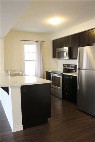 1541 Gainer Cres