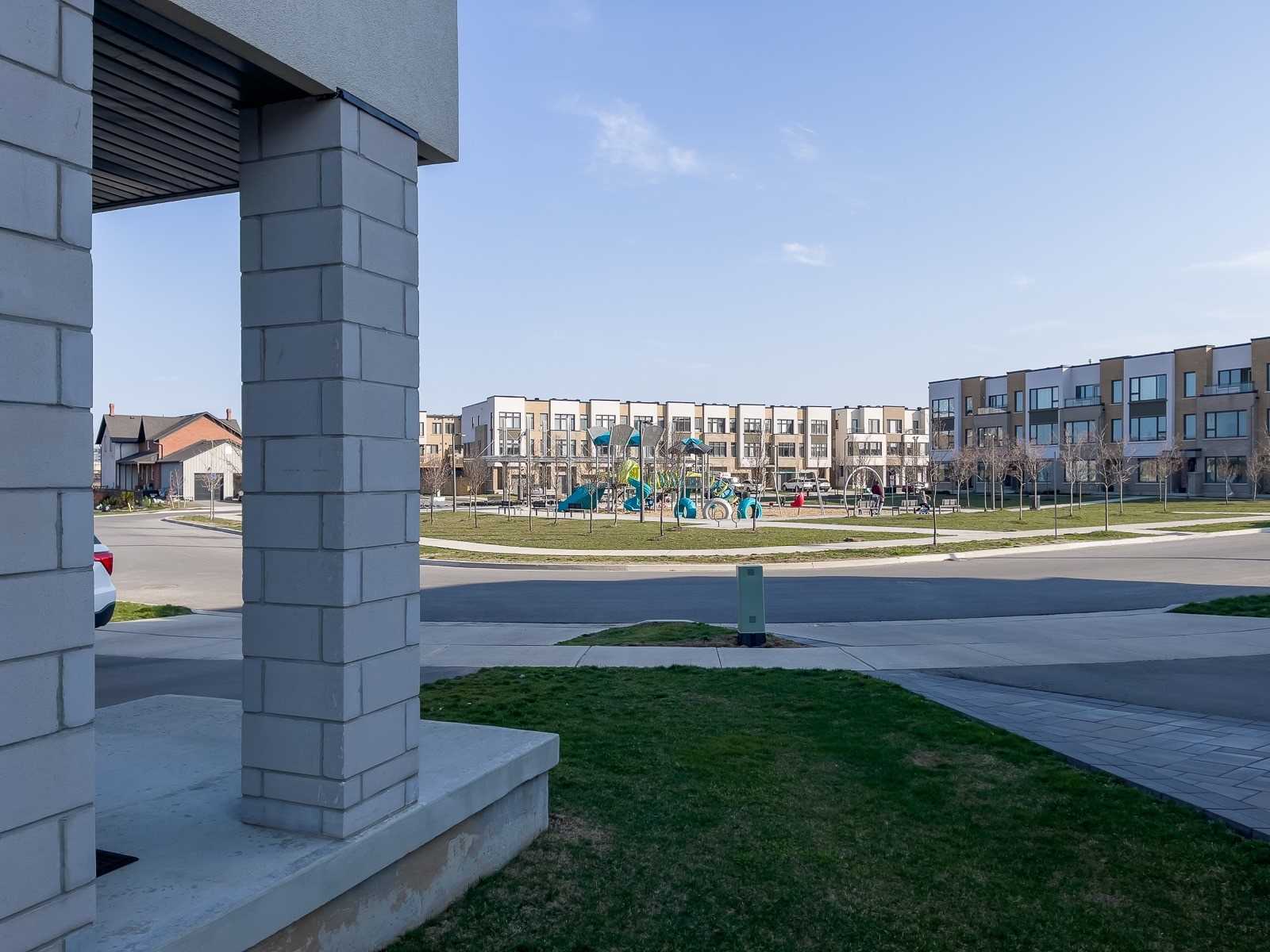 264 Squire Cres