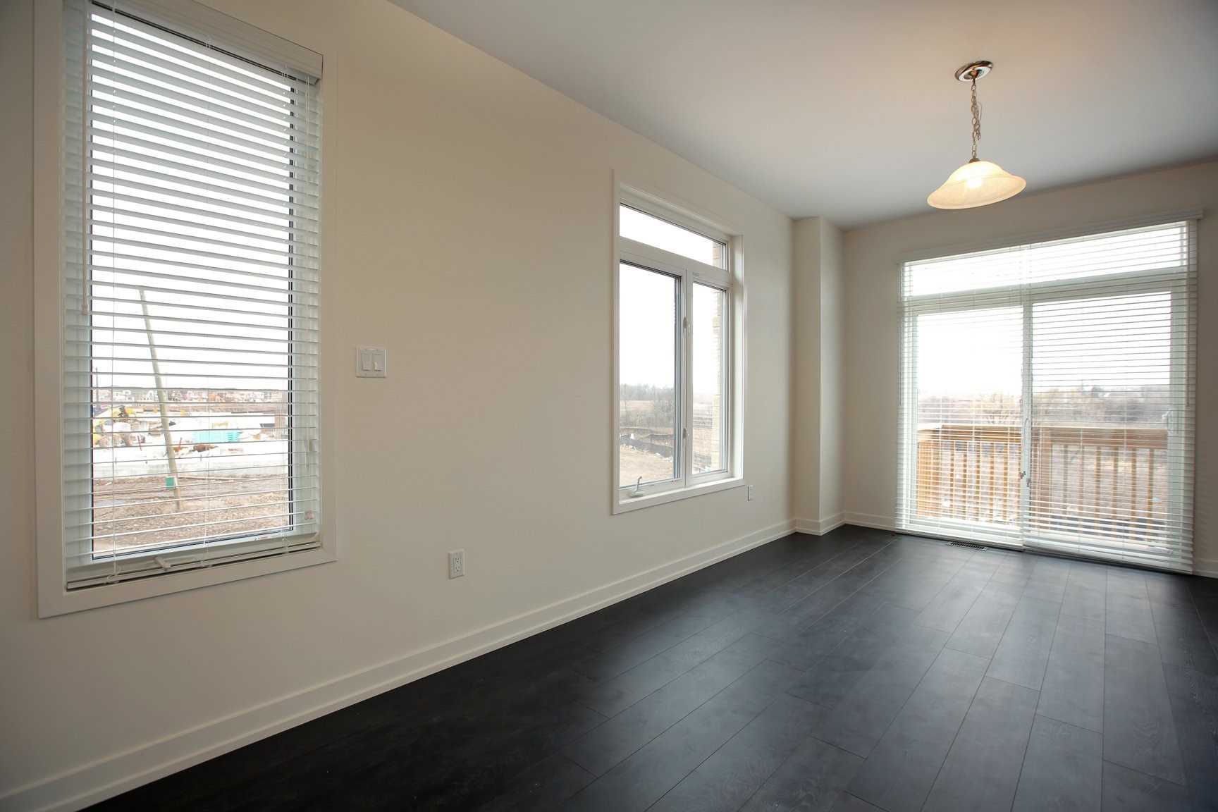 264 Squire Cres