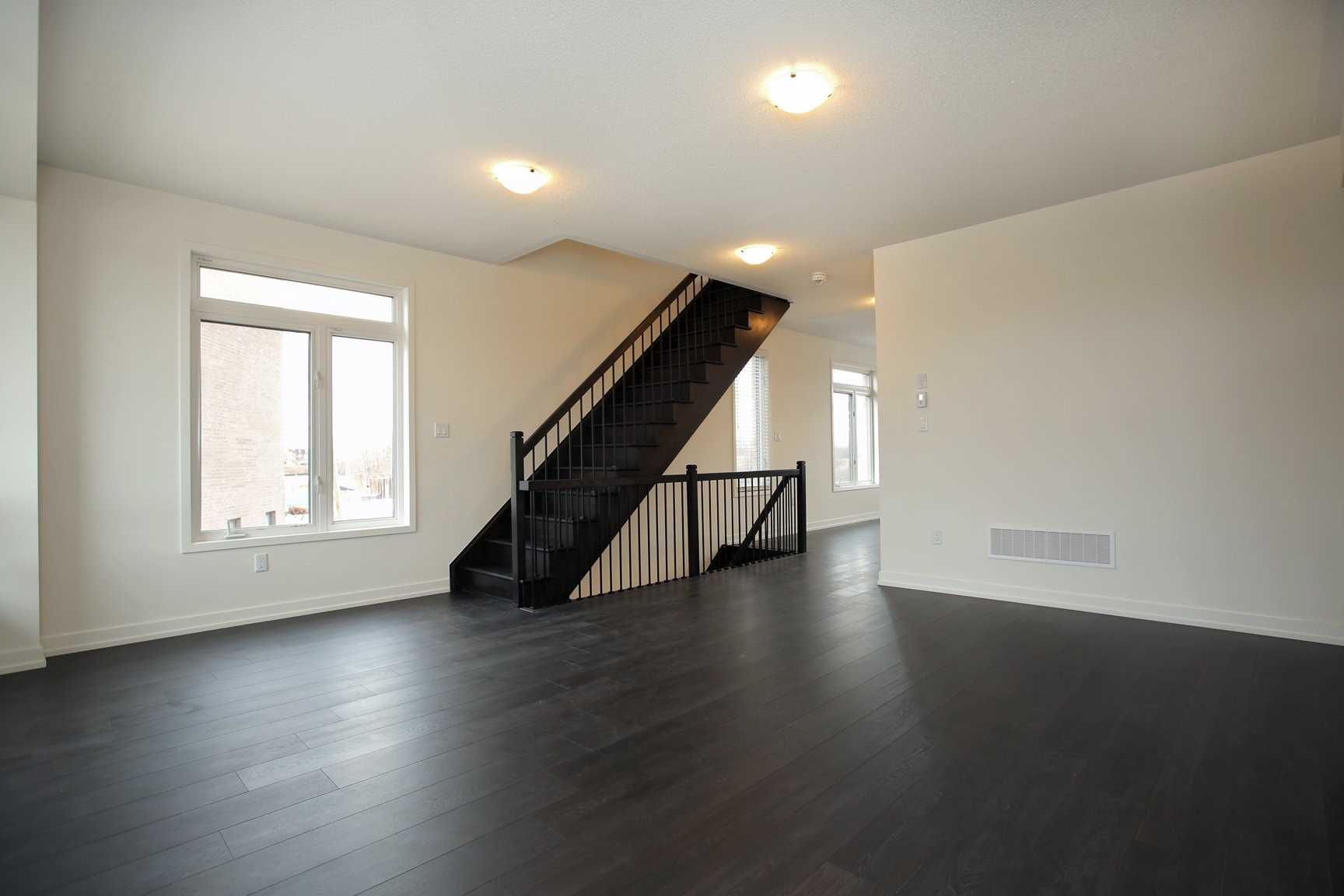 264 Squire Cres