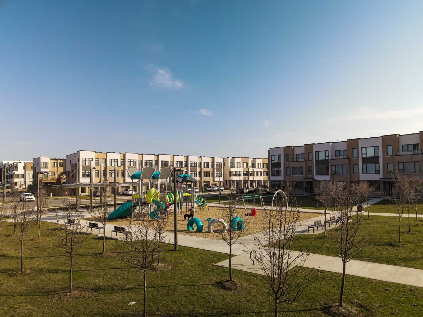 264 Squire Cres