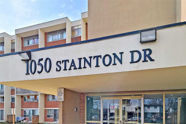 1050 Stainton Dr, Mississauga