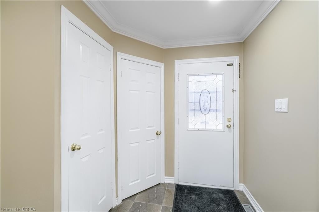 39 Nottawasaga Cres