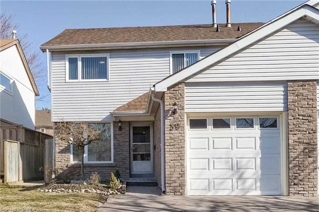 39 Nottawasaga Cres