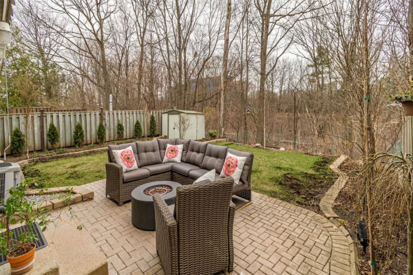 1135 Mccraney St E, Oakville