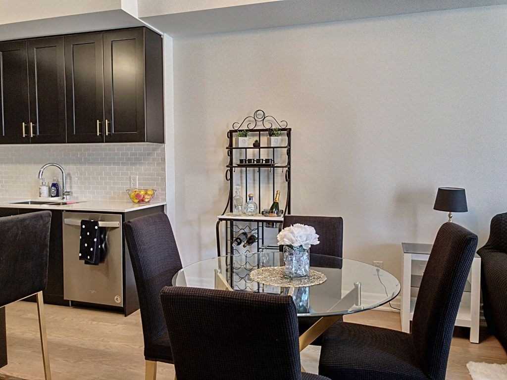 1190 Cawthra Rd, #602