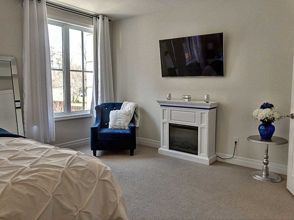 1190 Cawthra Rd, #602