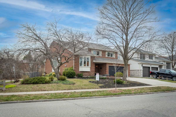 2367 Folkway Dr, Mississauga