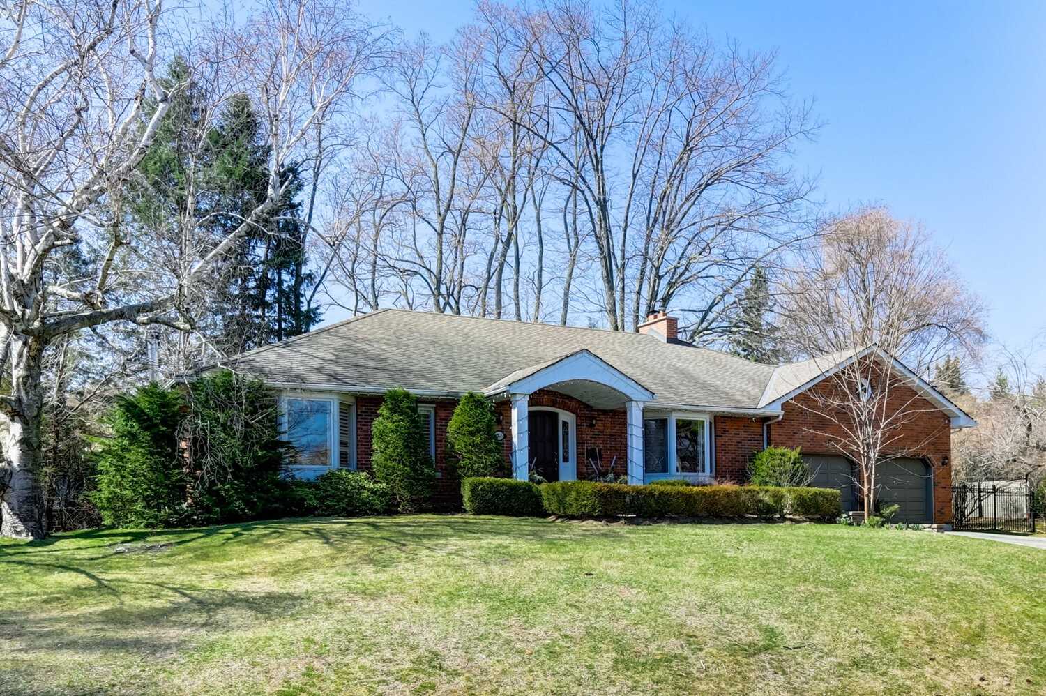 156 Trelawn Ave