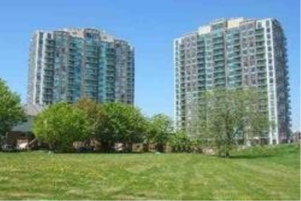 4889 Kimbermount Ave, Mississauga
