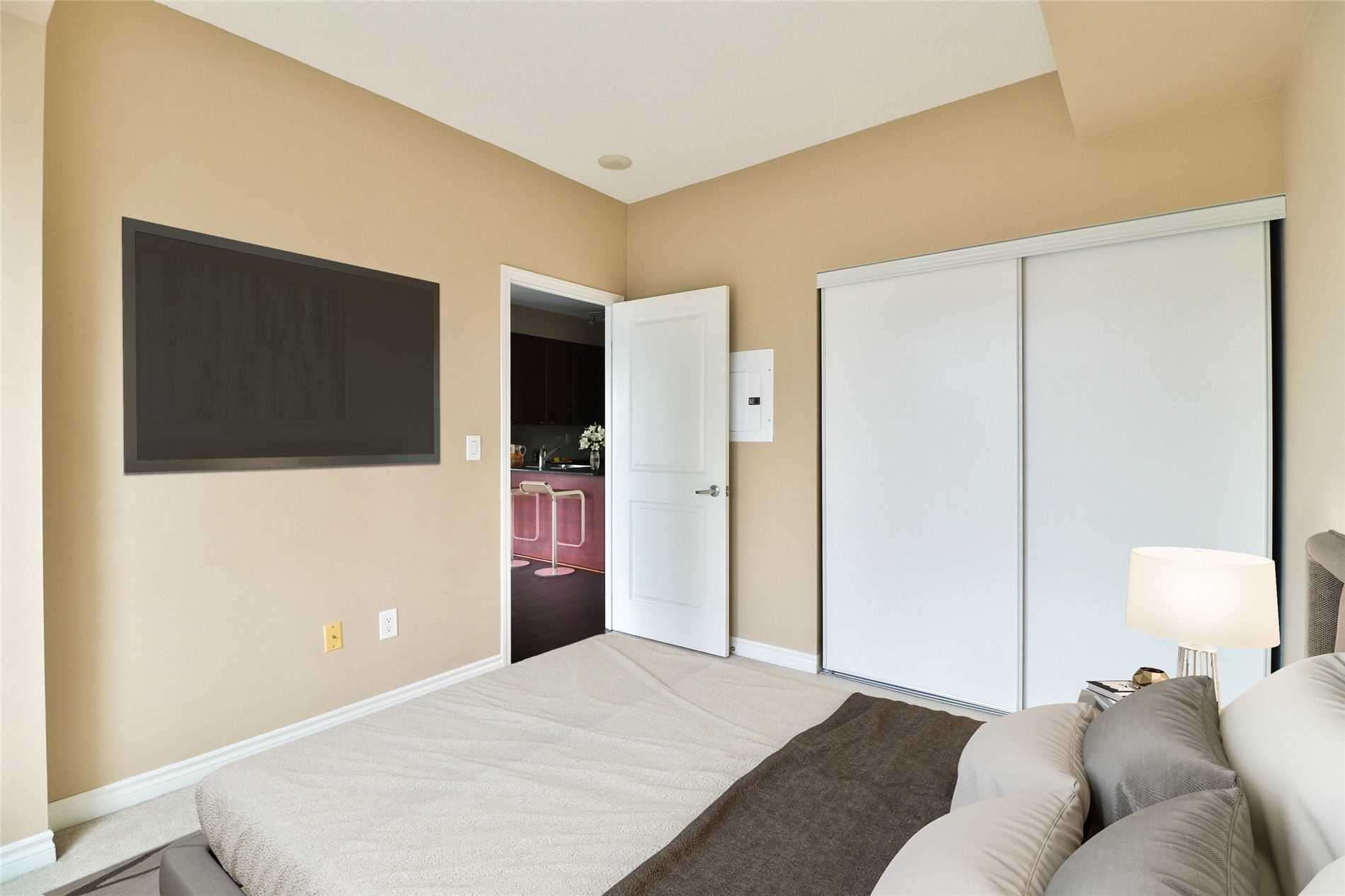 385 Prince Of Wales Dr, #412