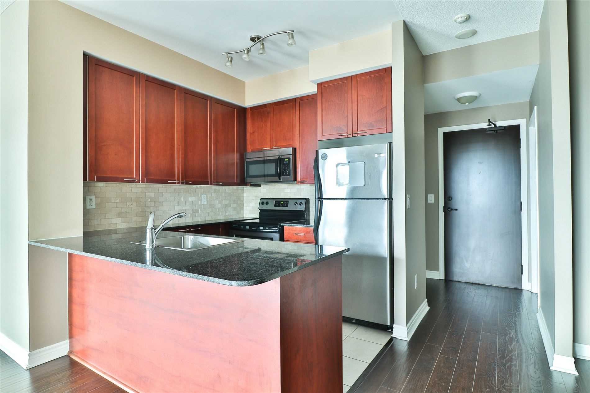 385 Prince Of Wales Dr, #412