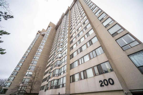 200 Robert Speck Pkwy 200 Robert Speck Pkwy
