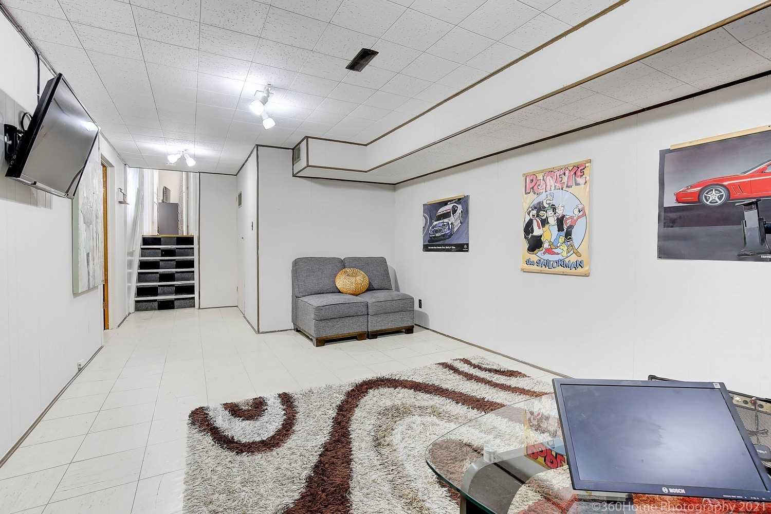 20 Whitbread Cres
