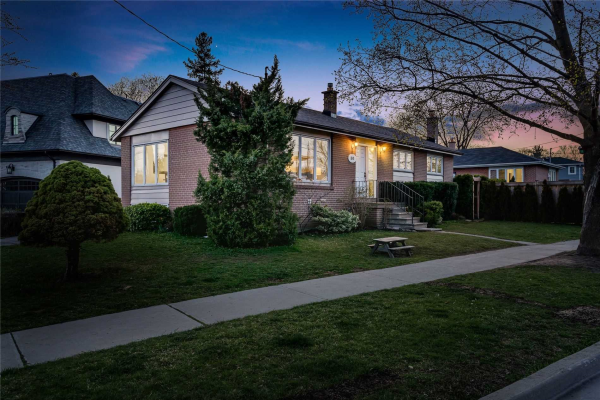 30 Upminster Cres, Toronto
