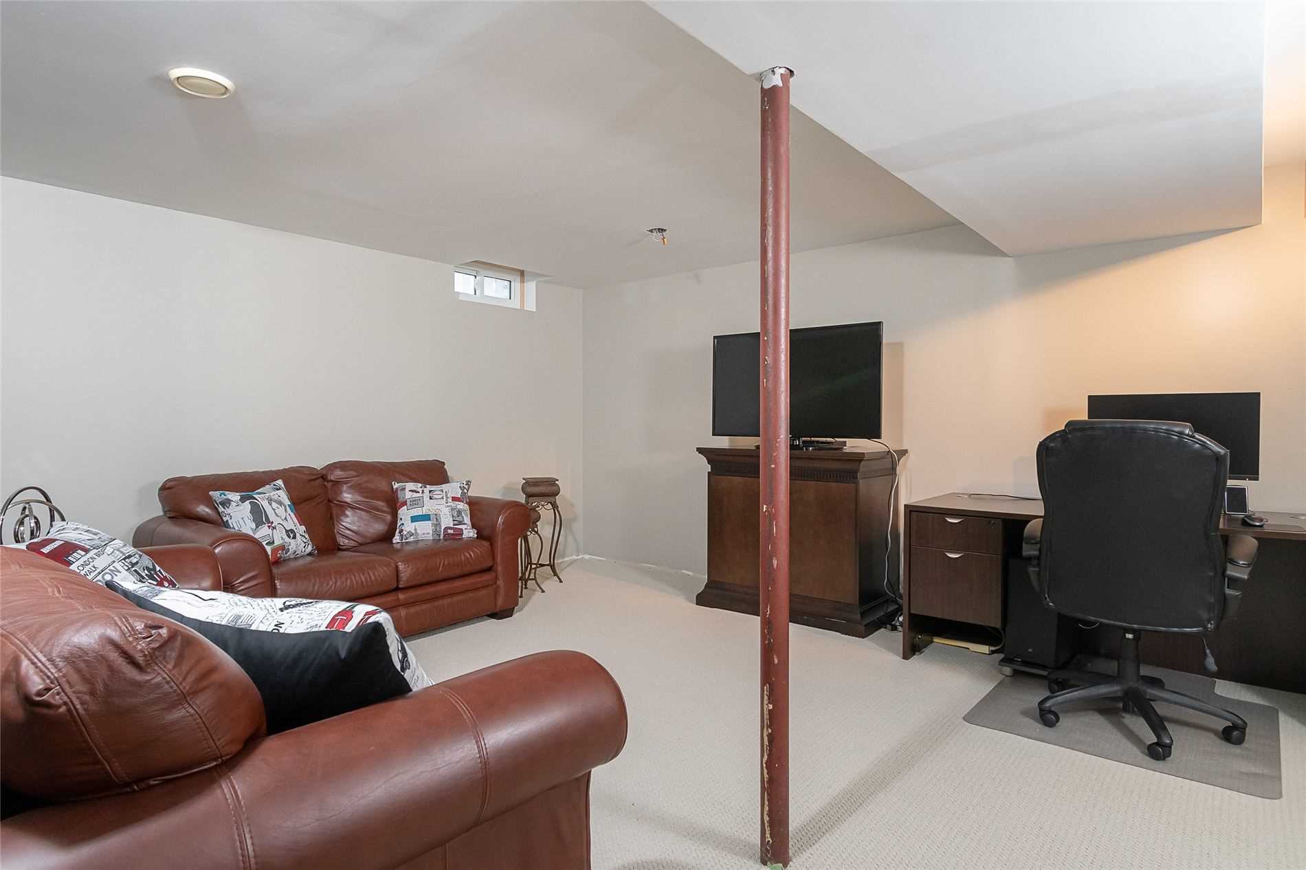 830 Merritt Dr
