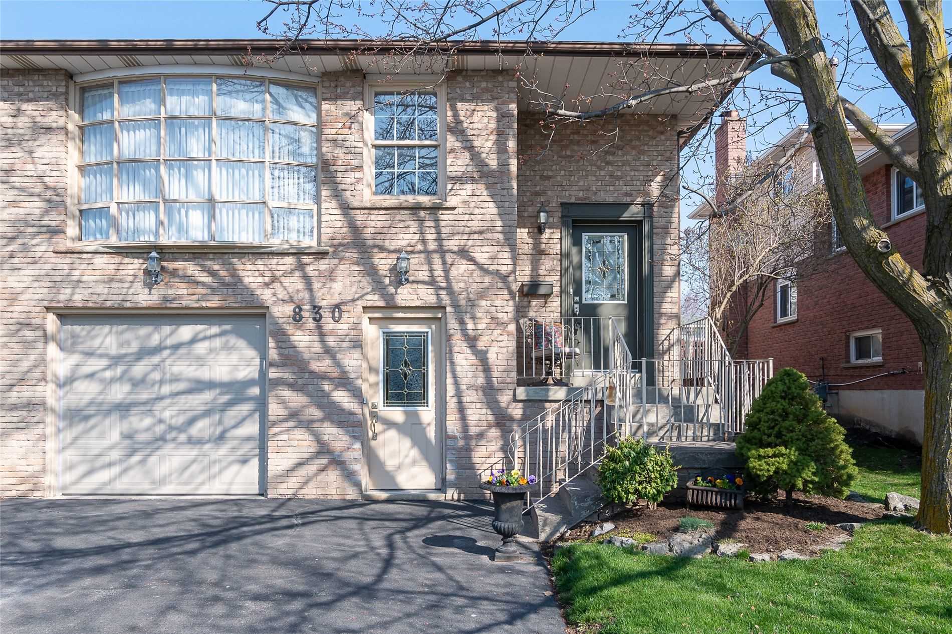 830 Merritt Dr
