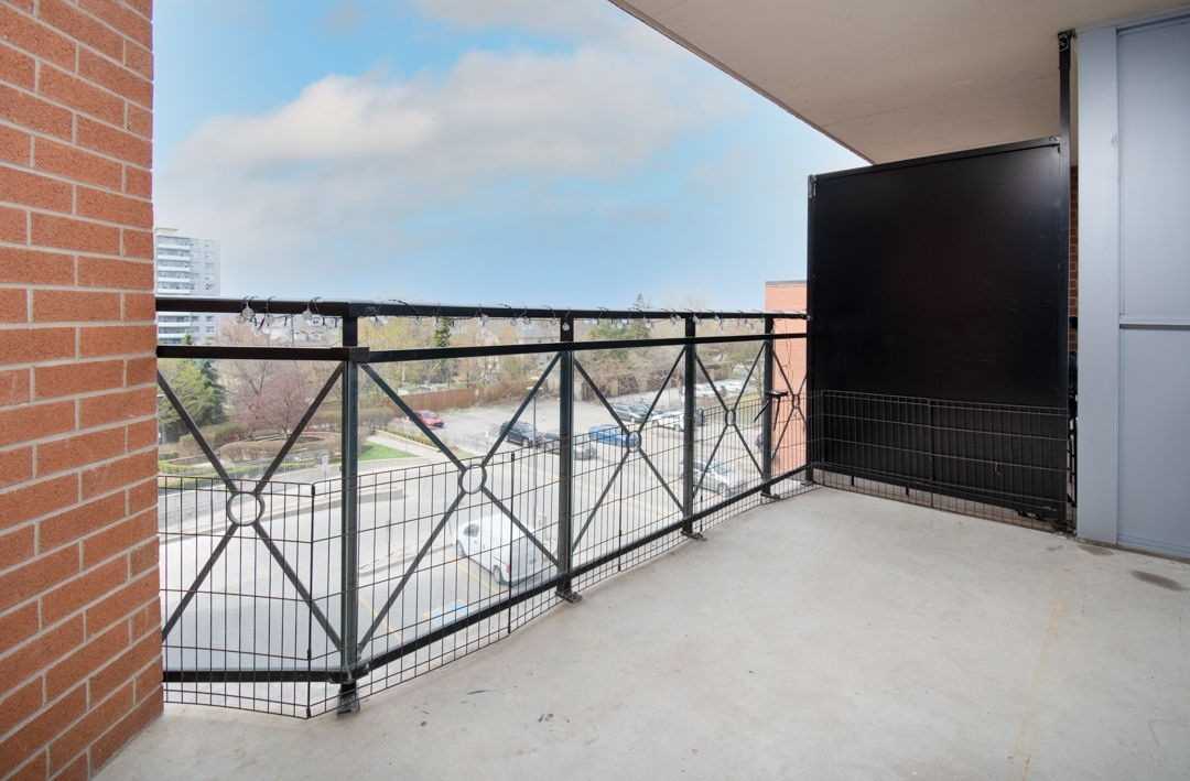 2772 Keele St, #416