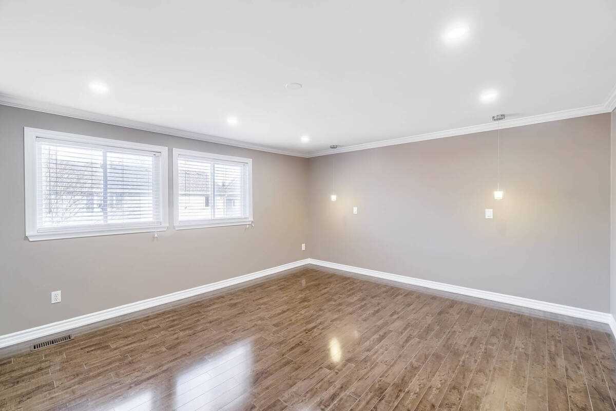 39 Nottawasaga Cres