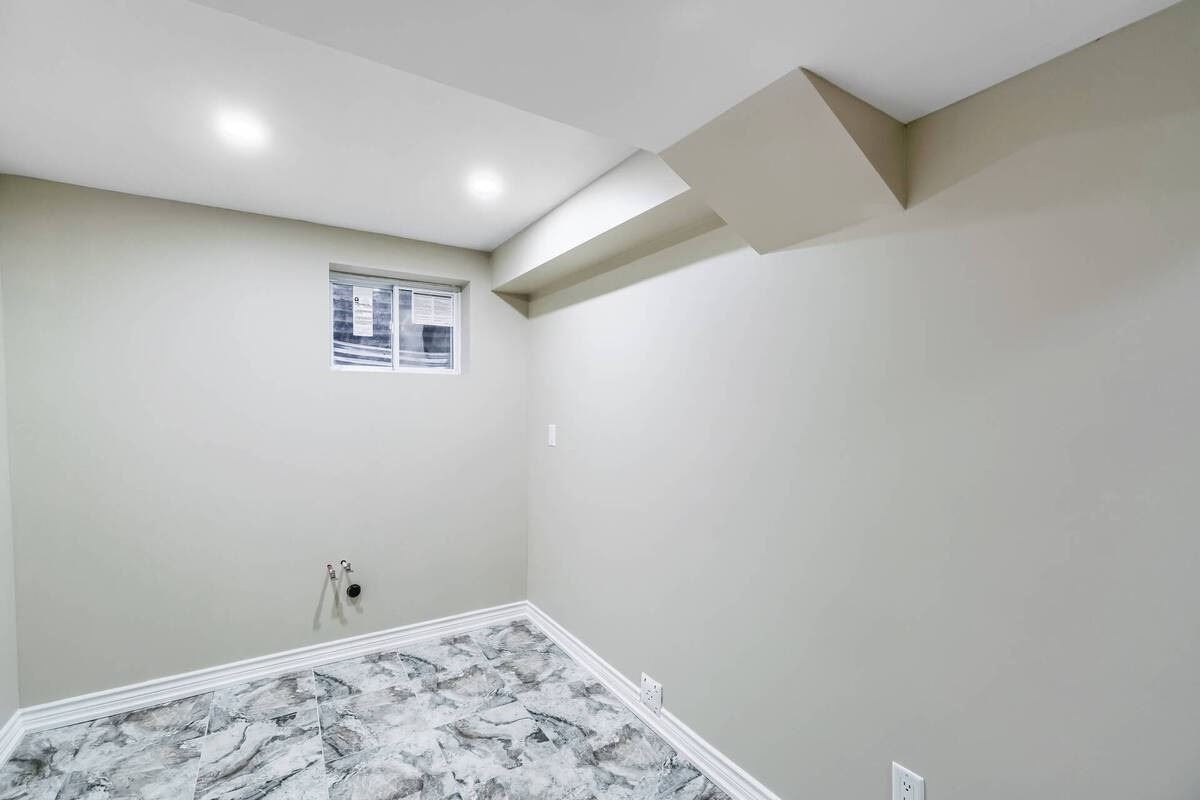 39 Nottawasaga Cres