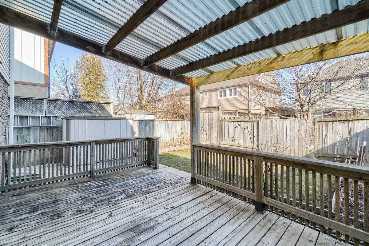 39 Nottawasaga Cres