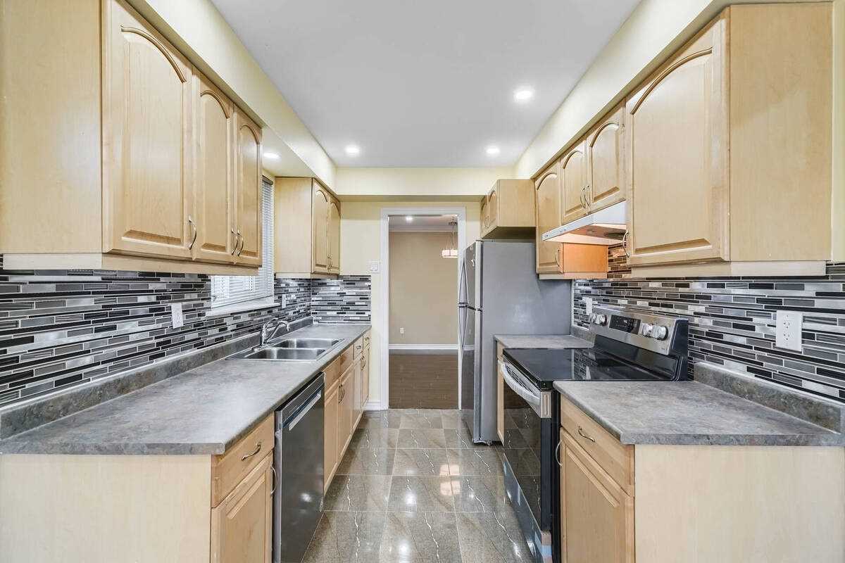 39 Nottawasaga Cres