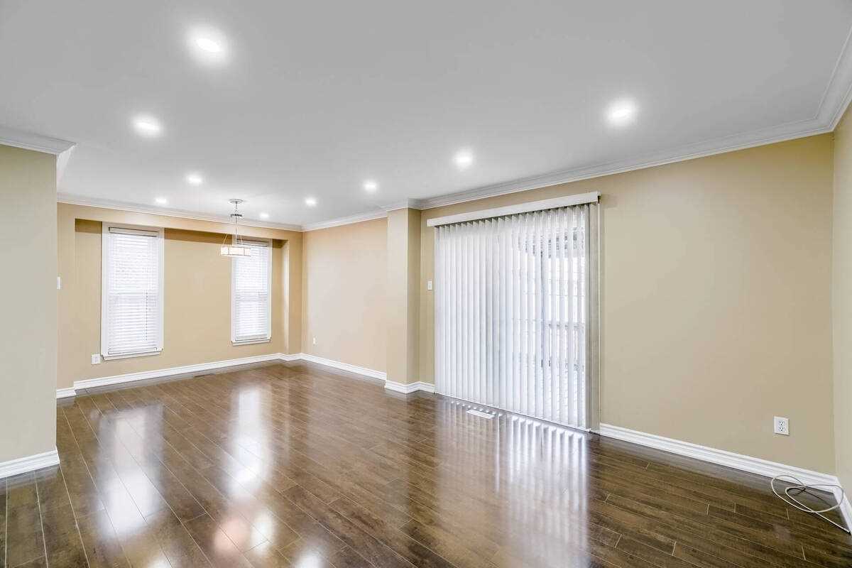 39 Nottawasaga Cres