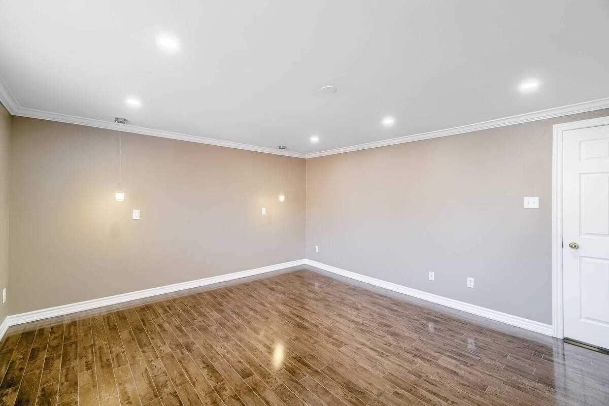 39 Nottawasaga Cres