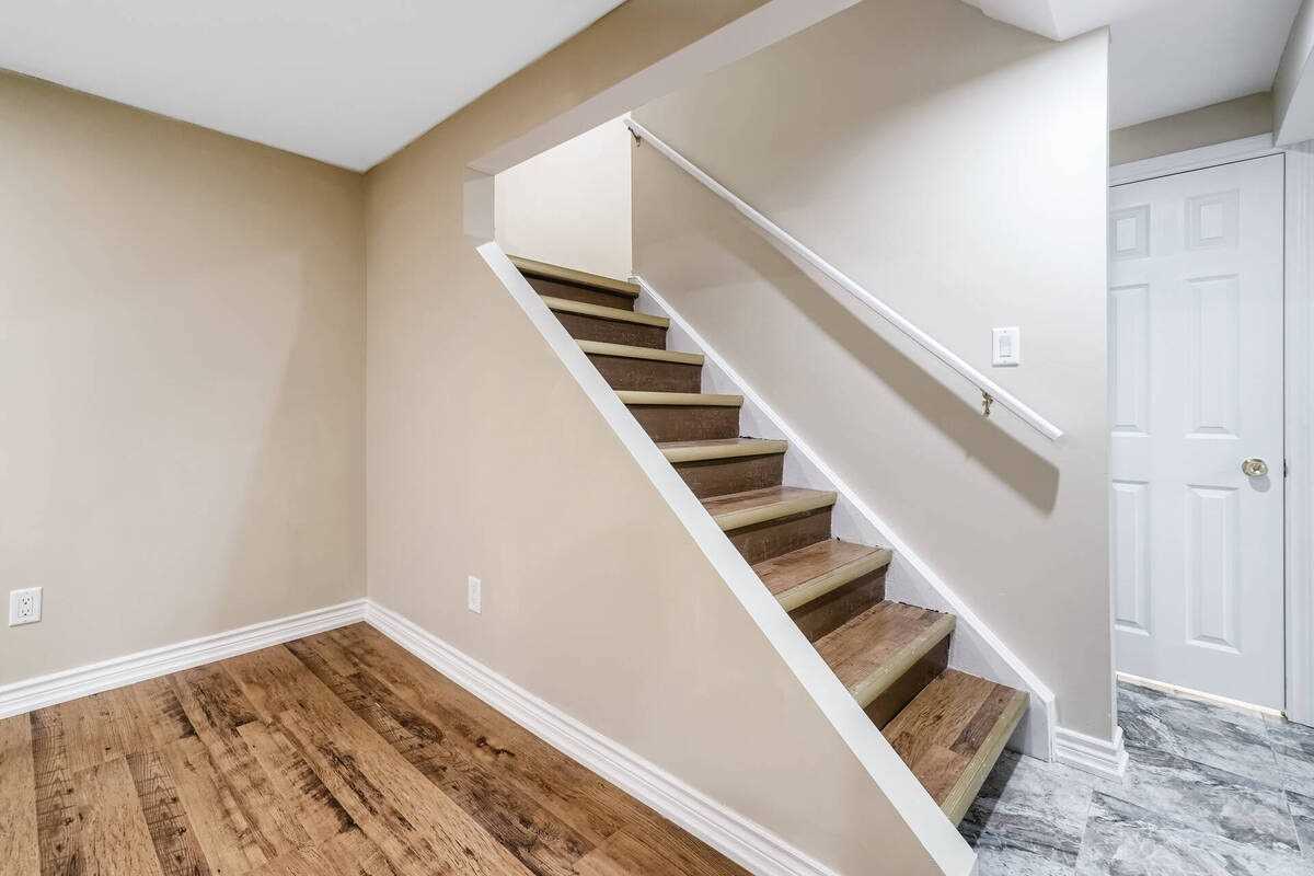 39 Nottawasaga Cres