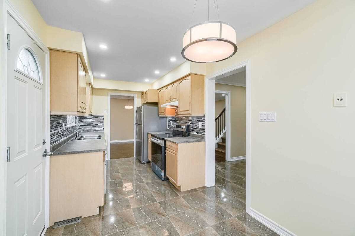 39 Nottawasaga Cres