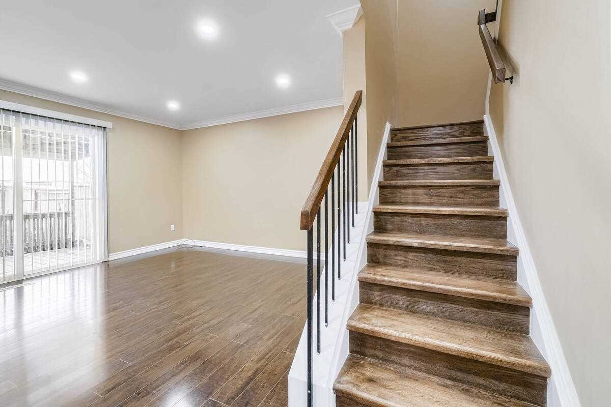 39 Nottawasaga Cres
