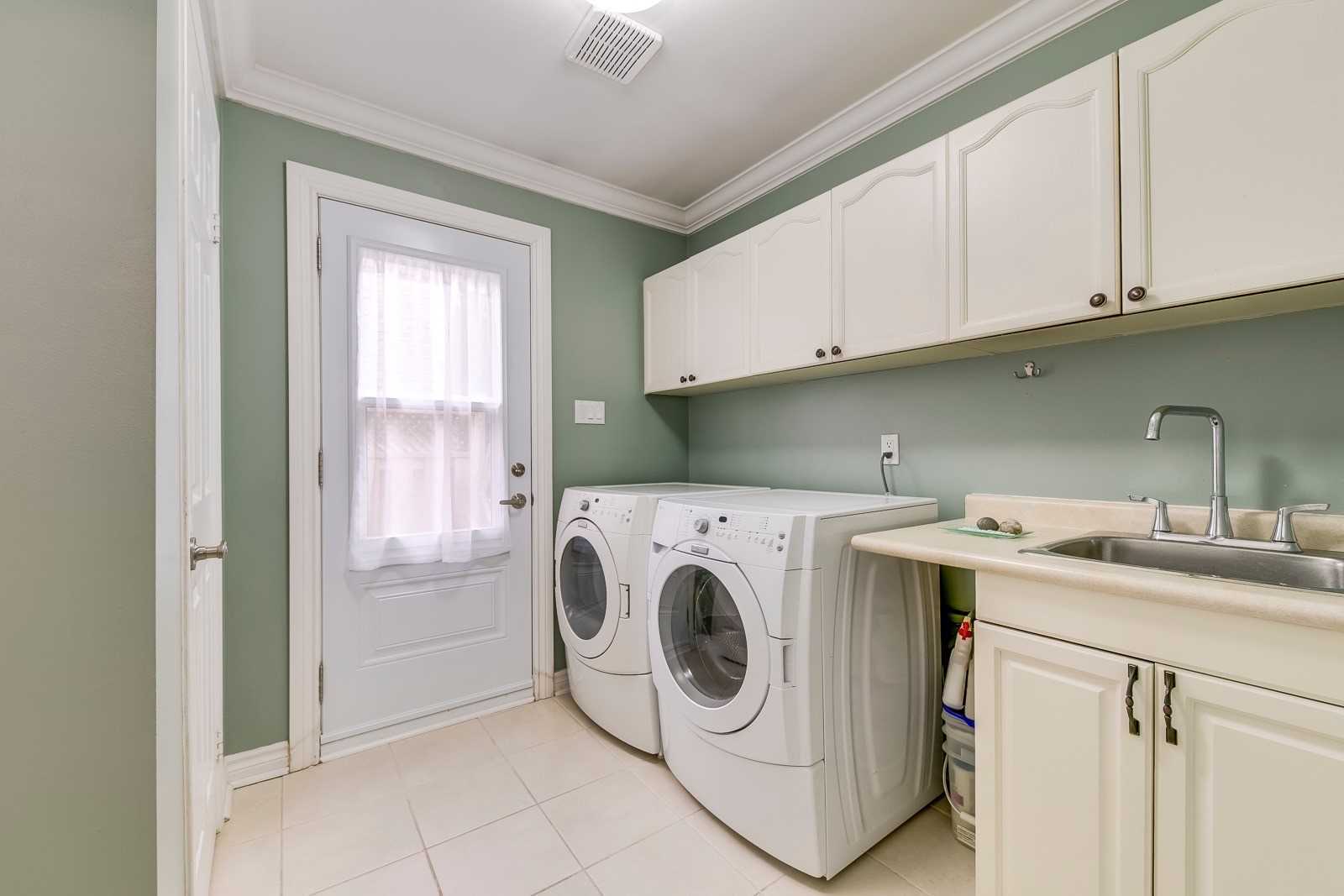 2759 Guilford Cres