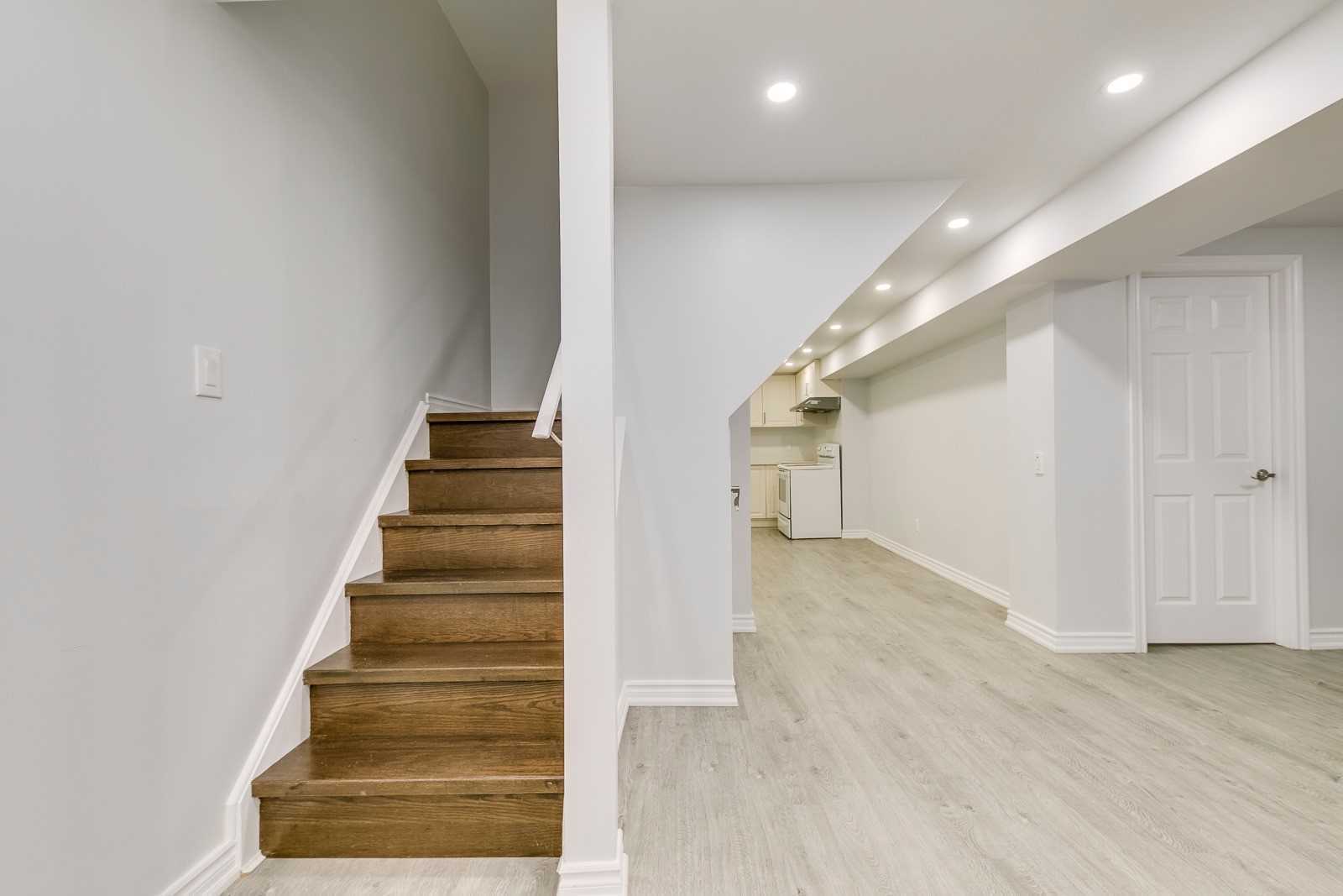 2759 Guilford Cres