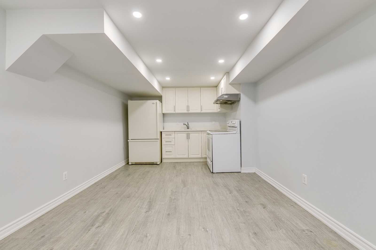 2759 Guilford Cres