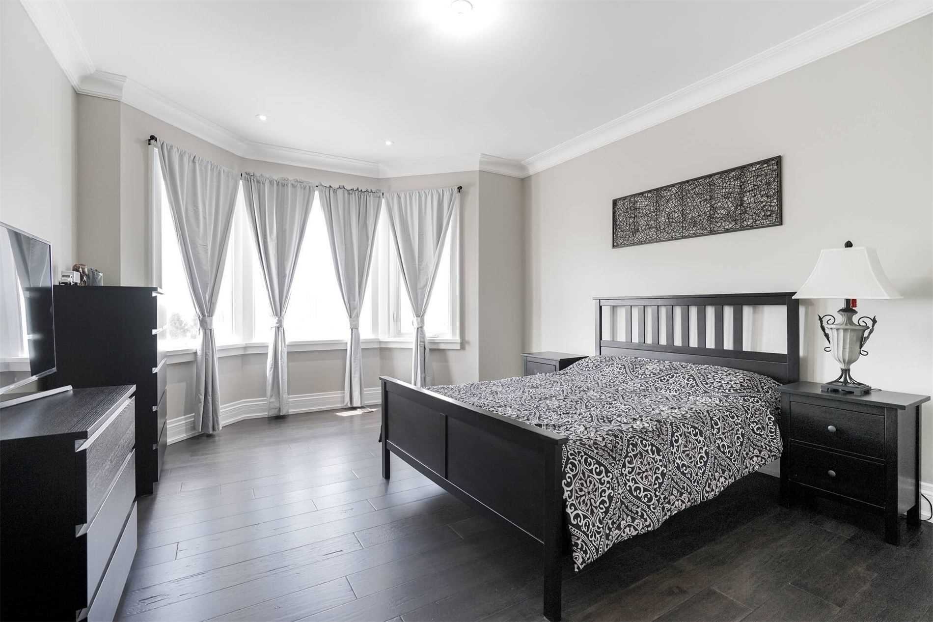 16033 Mississauga Rd